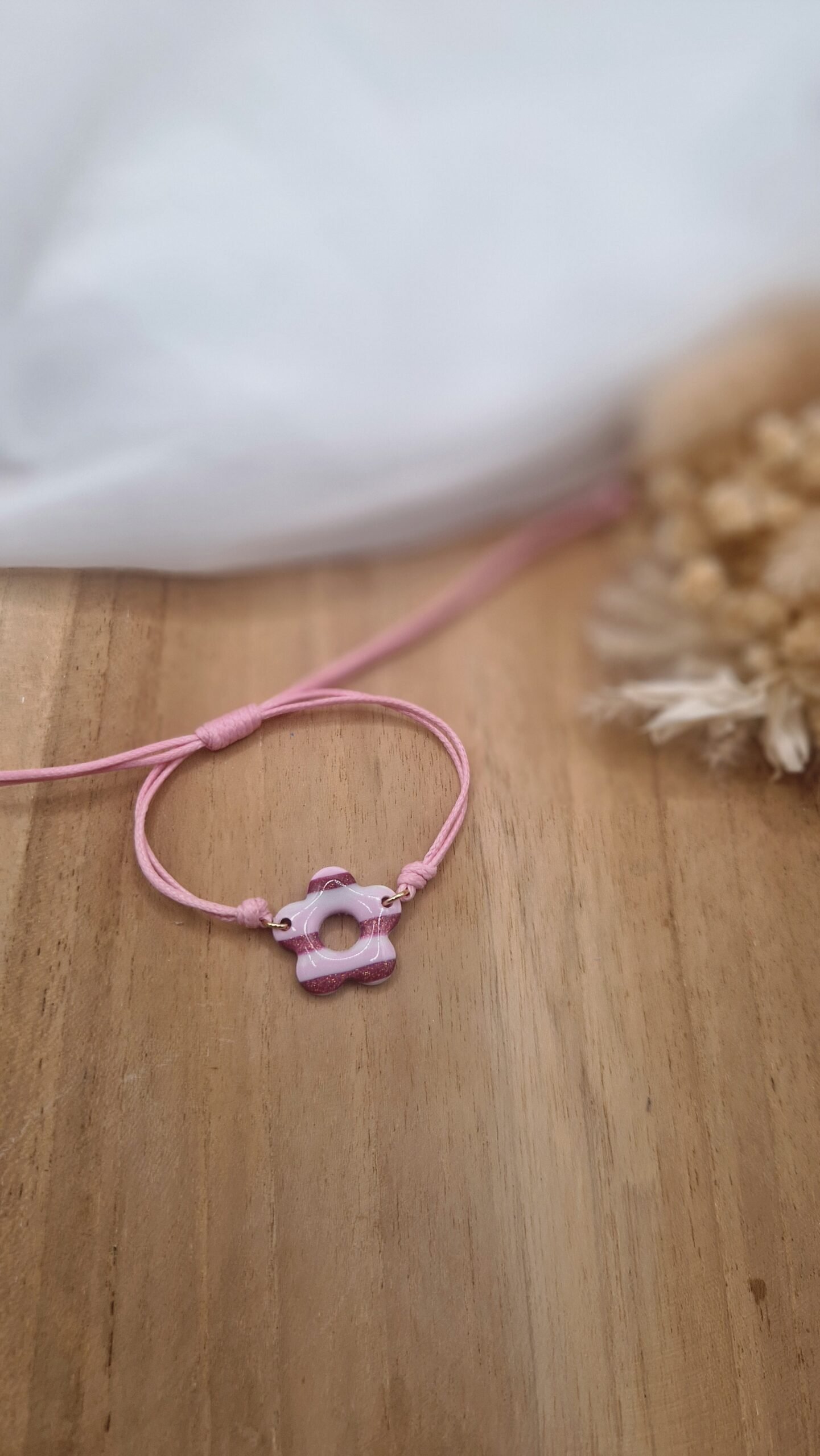 Bracelet Léana Pivoine Bracelet Léana Pivoine rose avec fleur en pâte polymère